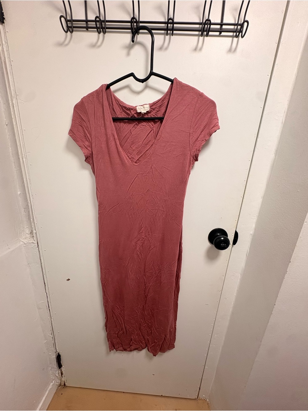 Women's V-Neck Short Sleeve Midi Dress in Dusty Rose